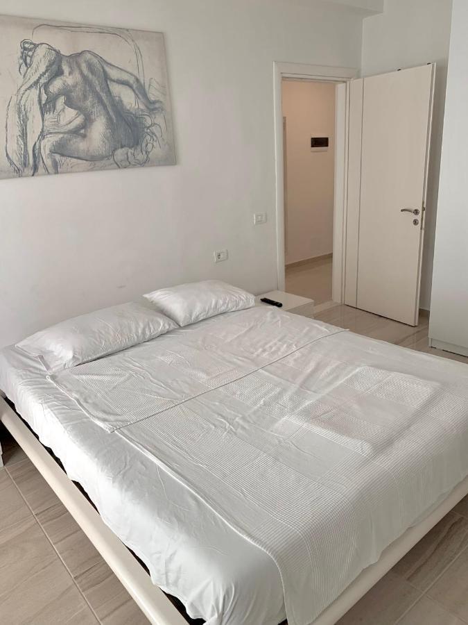 Loli Apartment Luxury White Residence Саранда Экстерьер фото