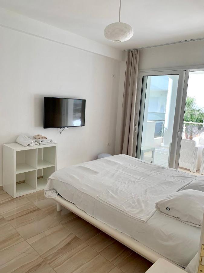 Loli Apartment Luxury White Residence Саранда Экстерьер фото