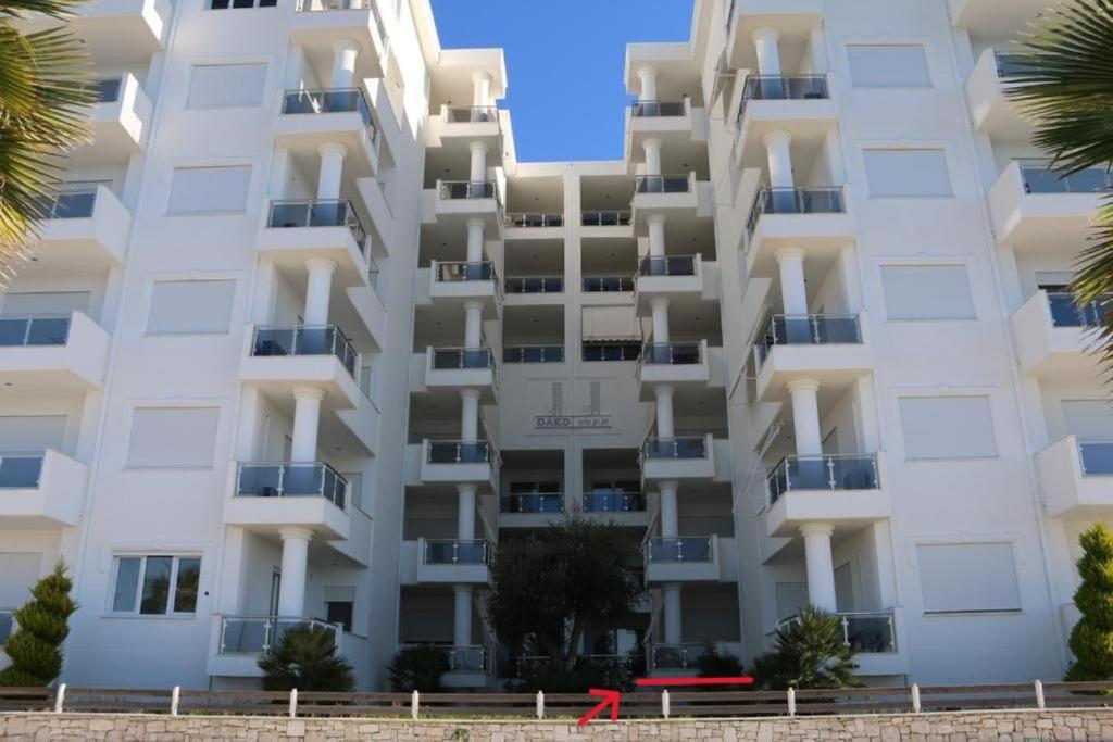 Loli Apartment Luxury White Residence Саранда Экстерьер фото