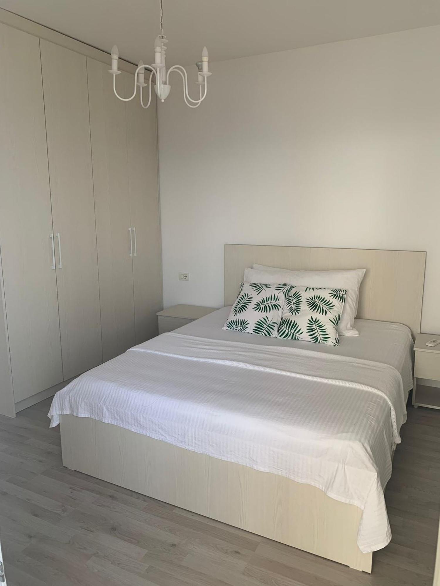 Loli Apartment Luxury White Residence Саранда Экстерьер фото